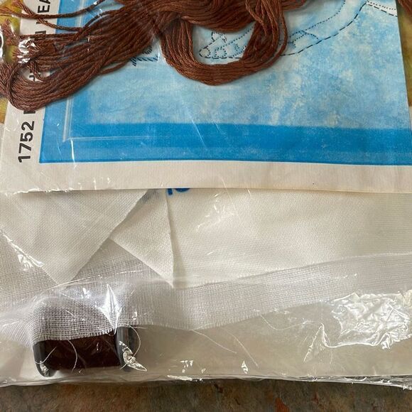 The Creative Circle 1752 Cross Stitch Kit Father In Heaven - Picture 6 of 8